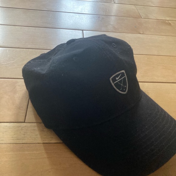 Nike Dri-Fit Heritage-86 Golf Black/ White Swoosh Hat - Picture 3 of 6